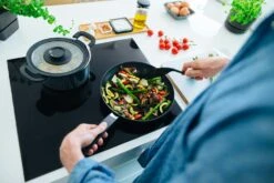 Fiskars Functional Form Frying Pan Ø24cm -Keukenbenodigdheden fiskars functional form frying pan 12 1