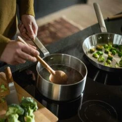 Fiskars Norden Steelpan Onbekleed Roestvrij Staal, 2,5 L -Keukenbenodigdheden fiskars norden steelpan onbekleed roestvrij staal 5