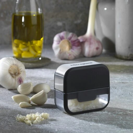 Microplane Grater Garlic, Black -Keukenbenodigdheden microplane grater garlic black 3