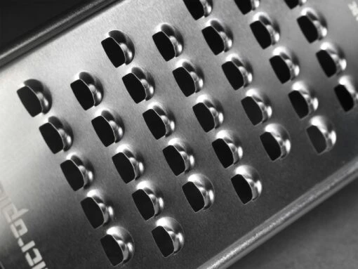 Microplane Professional Grater, Extra Coarse -Keukenbenodigdheden microplane professional grater extra coarse 2 scaled