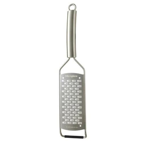 Microplane Professional Grater, Medium Ribbon Dual Grating -Keukenbenodigdheden microplane professional grater medium ribbon dual grating 0